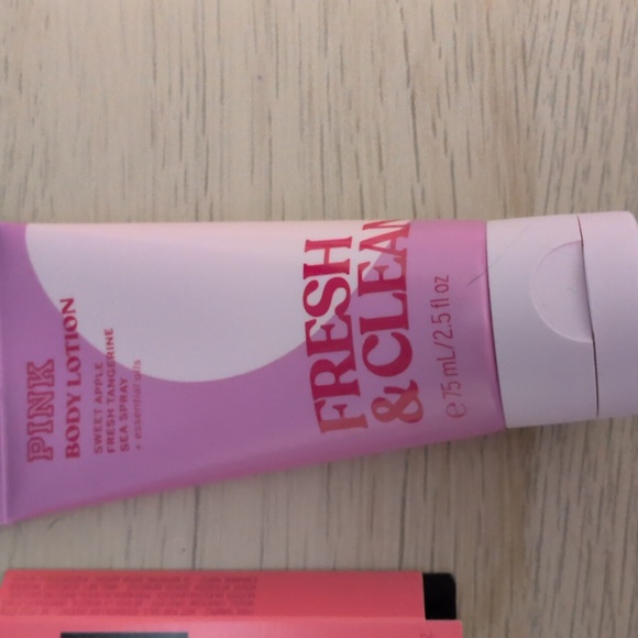 NEW 7 Pc FragranceEDT Sample Set Valentino YSL MAC Jo Malone 7 Virtues NEST Pink - Picture 8 of 8